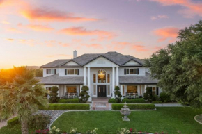 Grand Contento by AvantStay Extraordinary Estate w Pool Movie Room